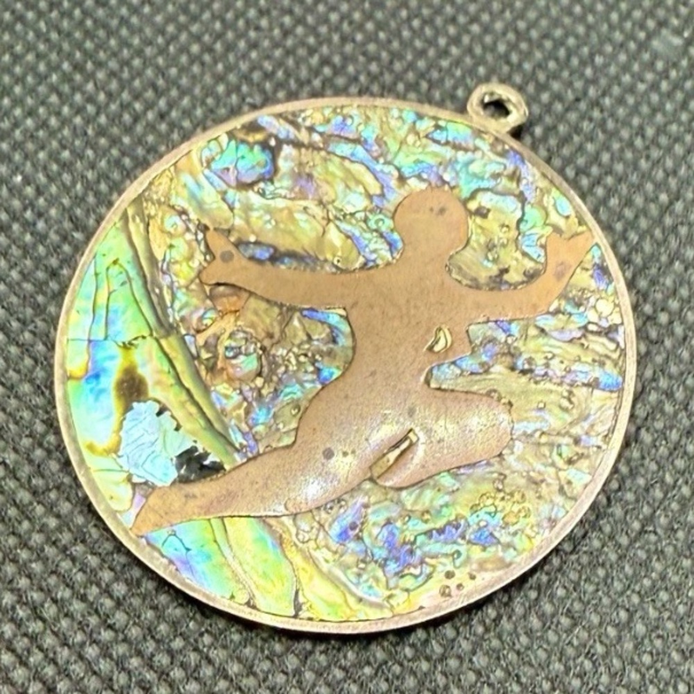 Vintage 925 Sterling Silver Abalone Inlay Dancer Motif Round Mexican Pendant
